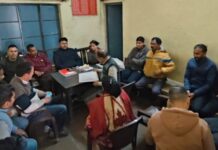 रोडवेज कर्मचारियों ने वेतन न मिलने पर आक्रोश जताया