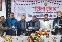 क्लस्टर स्कूल के स्थान पर समान स्कूल प्रणाली व्यवस्था लागू करे सरकार