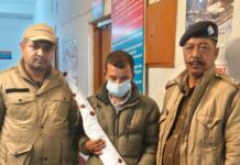 पुलिस ने होटल में ठहरे पंकज सिंह को 12 बोर की बंदूक समेत गिरफ्तार किया