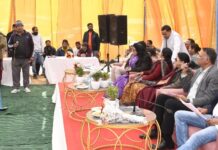 सीडीओ ने शिकायत का लिया संज्ञान, शिक्षकों की हाजिरी व्हाट्सएप पर दर्ज कराने के दिए निर्देश