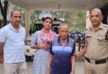 गौला बैराज में कूदे रिटायर्ड बैंक कर्मचारी को बचाया