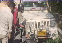 पिकप-स्कूटी भिड़ंत में एक युवती की मौत, एक घायल