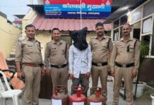 ट्रैक्टर शोरूम के मालिक के घर से उसके ही ड्राइवर ने गैस सिलेंडर चुराए