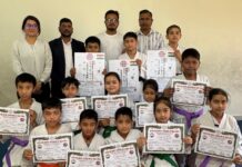 कराटे टेस्ट में बच्चों का शानदार प्रदर्शन, तीन को मिली ब्लैक बेल्ट