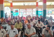 रोडवेज कर्मचारियों ने फूंका आंदोलन का बिगुल