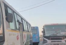 काठगोदाम डिपो के वर्कशाप से केमू बस के यात्री ले जाने पर हंगामा, देखें वीडियो