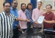 बेस अस्पताल में मरीजों के लिए व्यवस्था सुधारने को शिवसैनिकों ने एमएस को ज्ञापन सौंपा