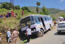 रोडवेज पहाड़ी से टकराई, पहिए से कुचलकर चालक की मौत