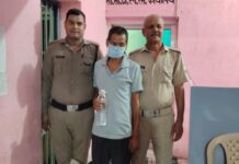 पुलिस ने कच्ची शराब के साथ हीरा को गिरफ्तार किया