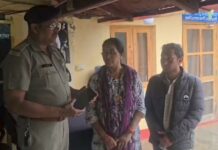 पुलिस ने भवाली के अमित का मोबाइल फोन वापस कर लौटाई मुस्कान