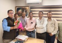 उत्तराखंड जल संस्थान डिप्लोमा इंजीनियर्स संघ के प्रांतीय अध्यक्ष के नेतृत्व में पेयजल सचिव से मिला शिष्टमंडल