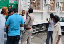 पुलिस ने सार्वजनिक और धार्मिक स्थलों से तेज आवाज वाले लाउडस्पीकर उतारे