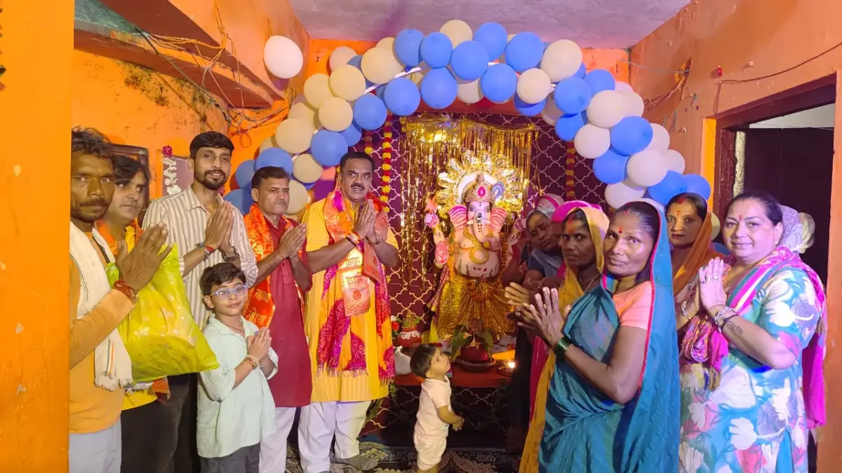 रुद्रपुर में गणेश महोत्सव की धूम, पूर्व विधायक ने पूजा-अर्चना कर सुख समृद्धि की कामना की