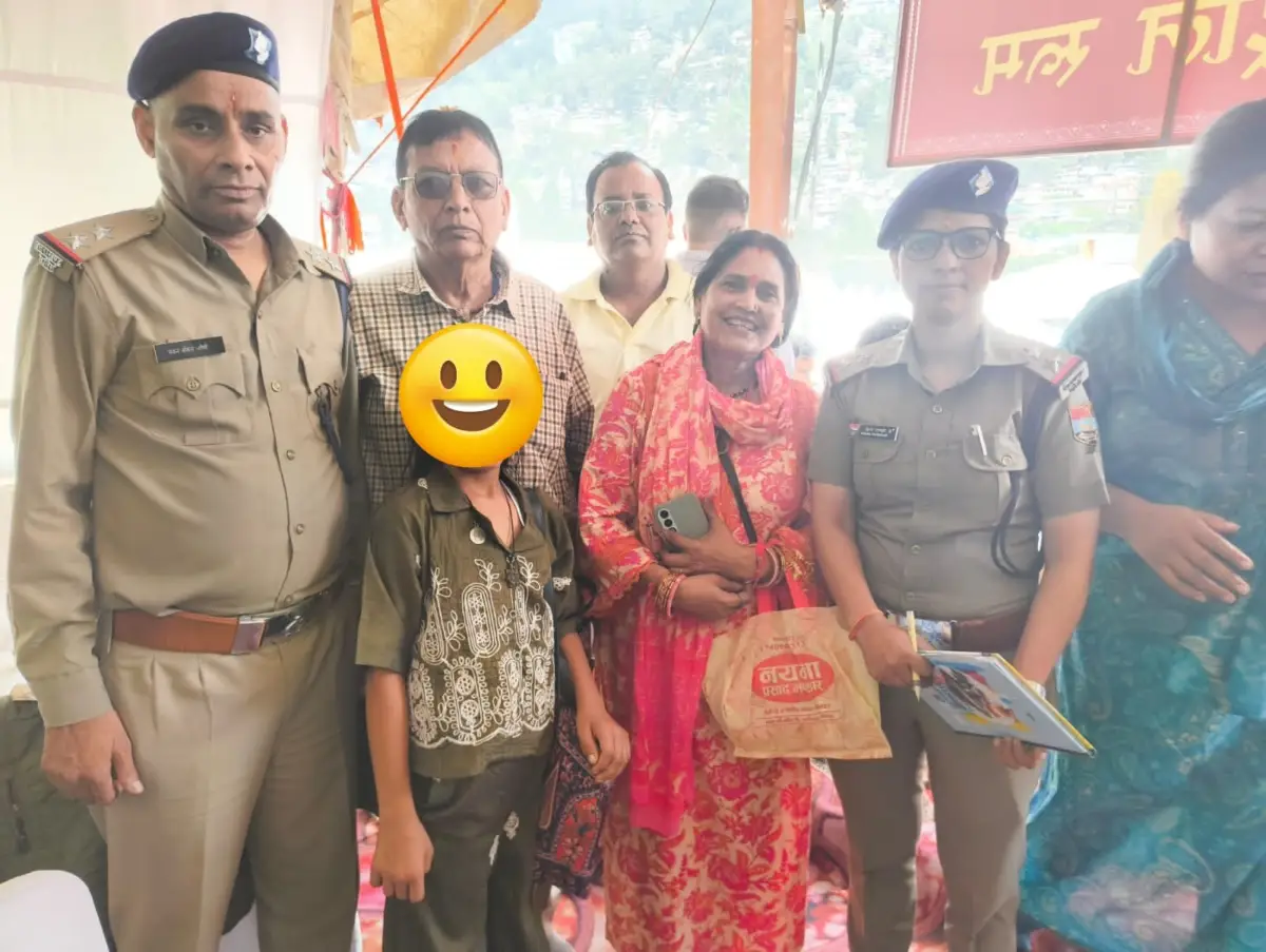 पुलिस ने नंदा देवी मेले में गुम हुई बच्ची को परिजनों से मिलाकर खुशियां लौटाईं