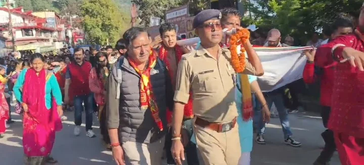 श्रीराम सेवक सभा ने मां नंदा-सुनंदा महोत्सव में उत्कृष्ट व्यवस्थाओं के लिए नैनीताल पुलिस को सम्मानित किया