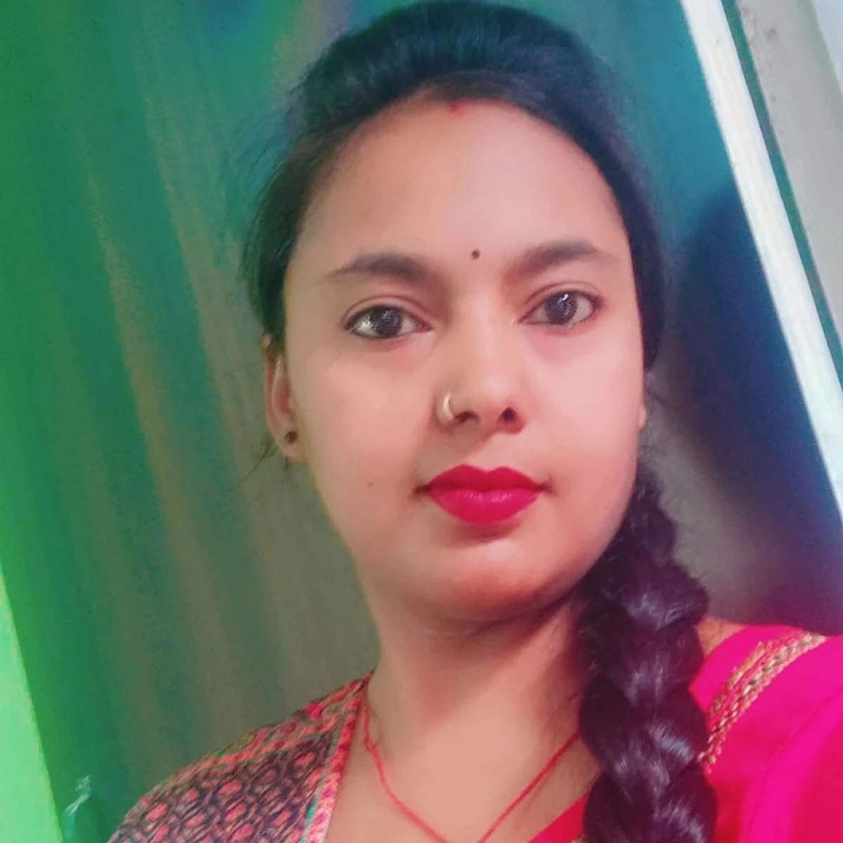 बिल्डिंग की तीसरी मंजिल से गिरकर महिला की मौत, पति पर लगाया धक्का देने का आरोप